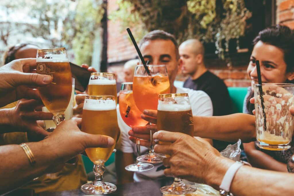 czy w polsce sięganie po alkohol jest problemem